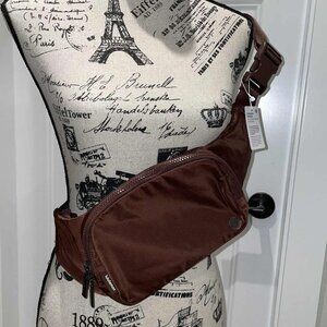 LULULEMON Everywhere Sling Bag - NEW WITH TAG - Brown - MEN OR WOMEN